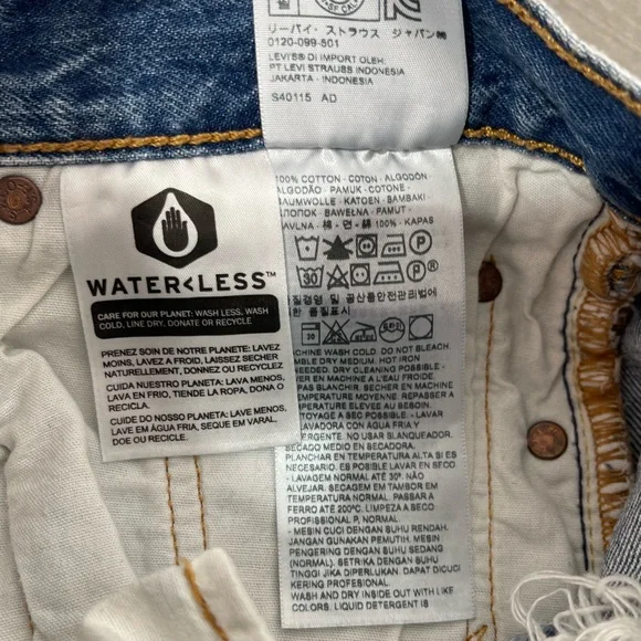 LEVI'S Premium 501 Denim Jean Short in Back To Your Heart 26 Medium Wash Boho - Picture 9 of 14